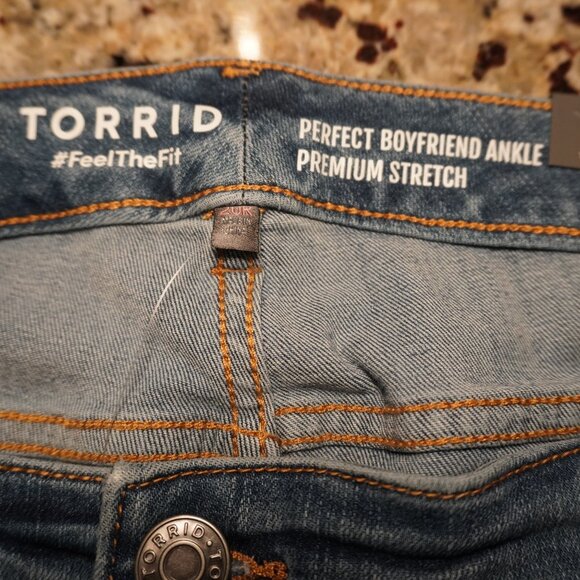 Torrid Perfect Boyfriend Ankle Denim Size 20R - NWT - Picture 3 of 5